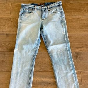 Joe’s Jeans Collectors Edition, The Smith mid rise straight crop.